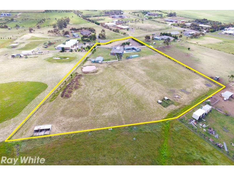 30 Viewbay Court, Lovely Banks VIC 3221