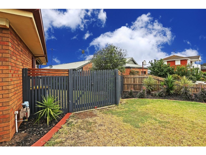 1/15 Coakley Crescent, Lovely Banks VIC 3221