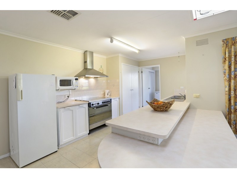 21 Smeaton Close, Lara VIC 3212