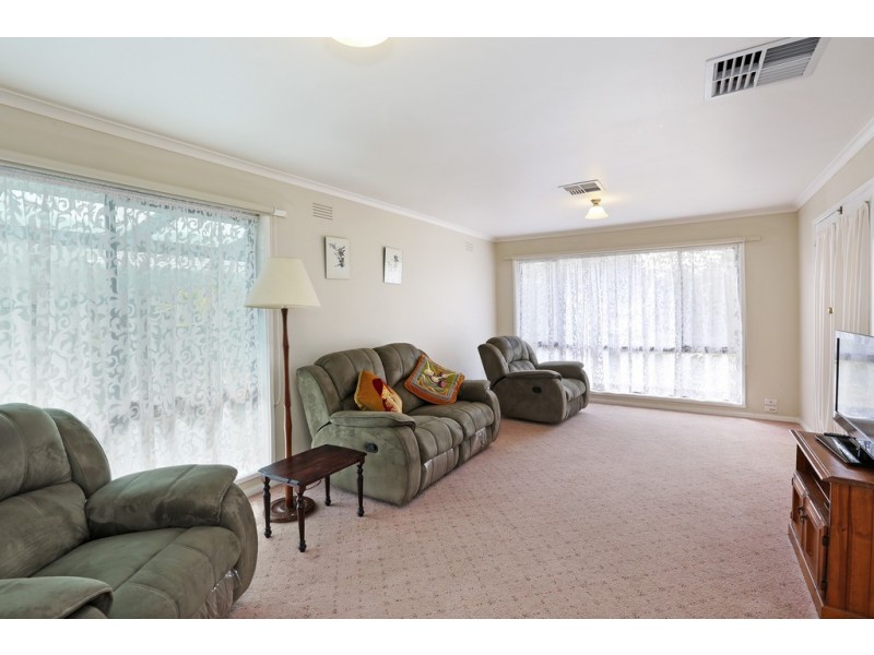 21 Smeaton Close, Lara VIC 3212