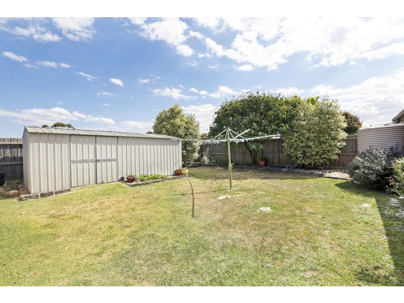 21 Smeaton Close, Lara VIC 3212