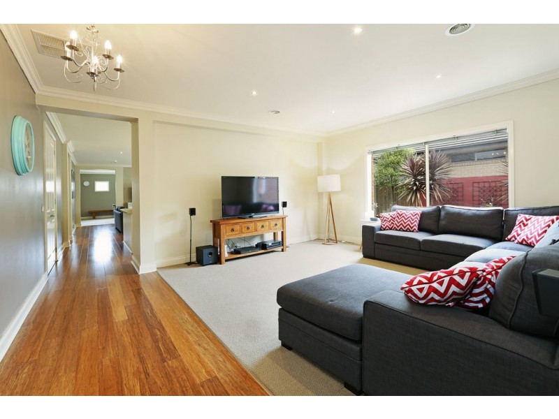 4 Nilaur Place, Lara VIC 3212