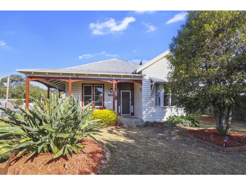 32 River Street, Little River VIC 3211