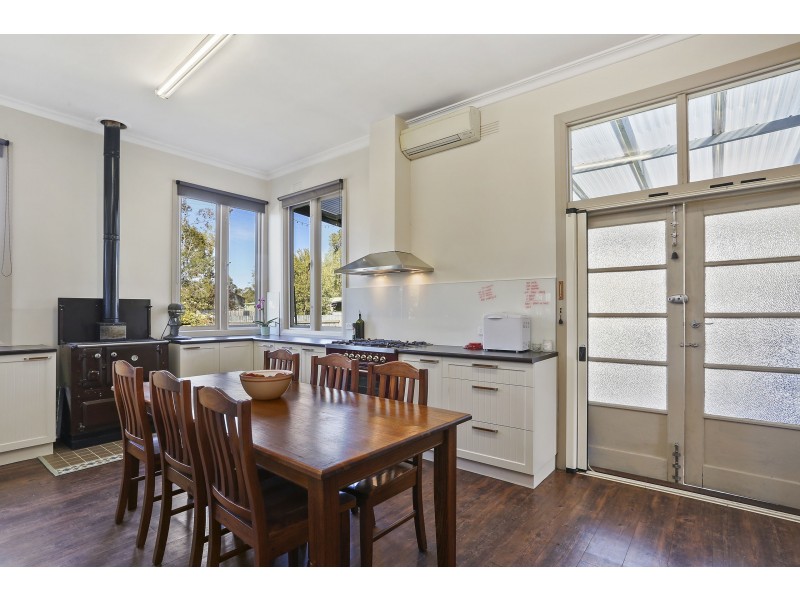 32 River Street, Little River VIC 3211