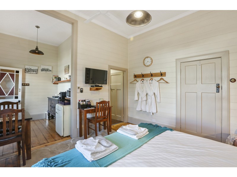 32 River Street, Little River VIC 3211