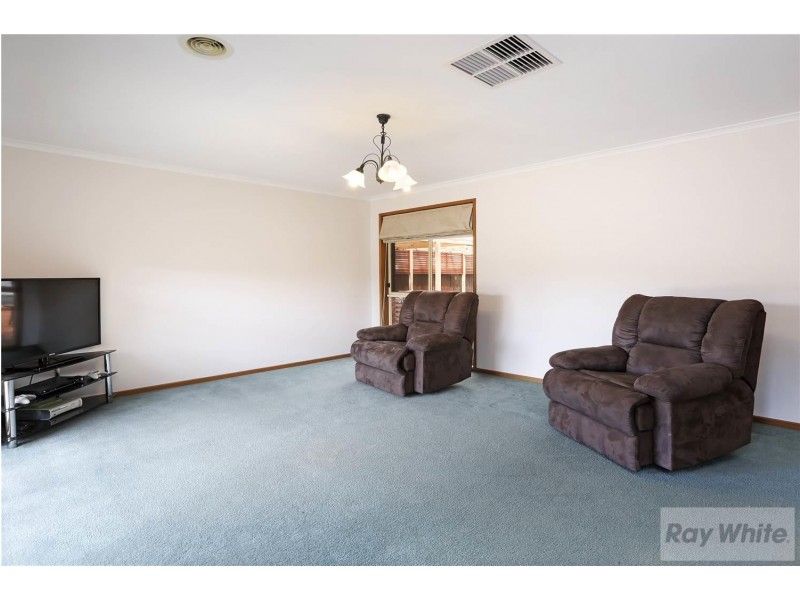 40 Young Street, Lara VIC 3212