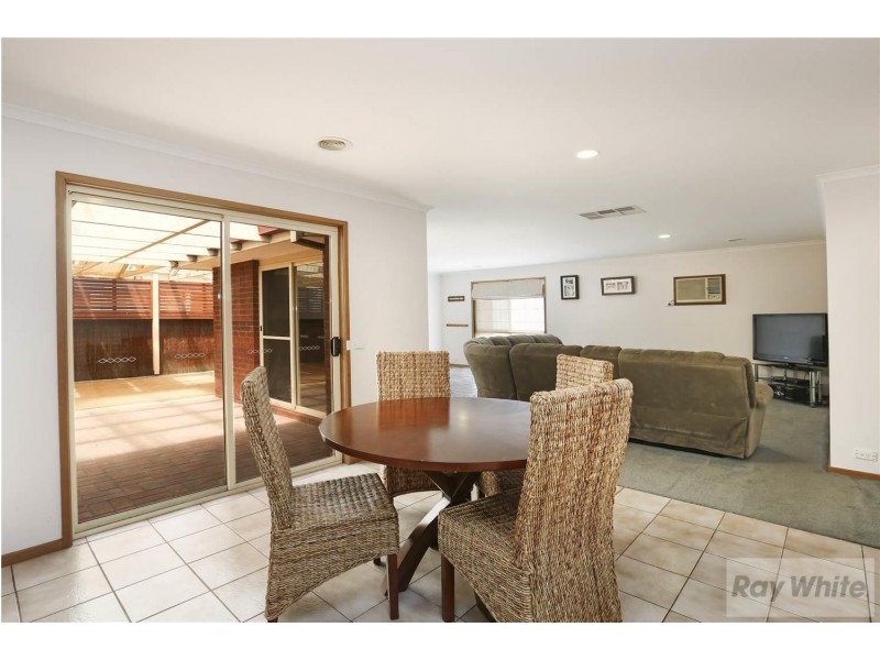 40 Young Street, Lara VIC 3212