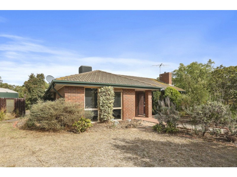 780 Old Melbourne Road, Little River VIC 3211