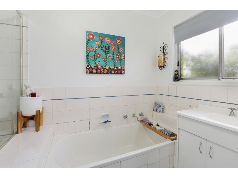 9 Nixon Court, Corio VIC 3214