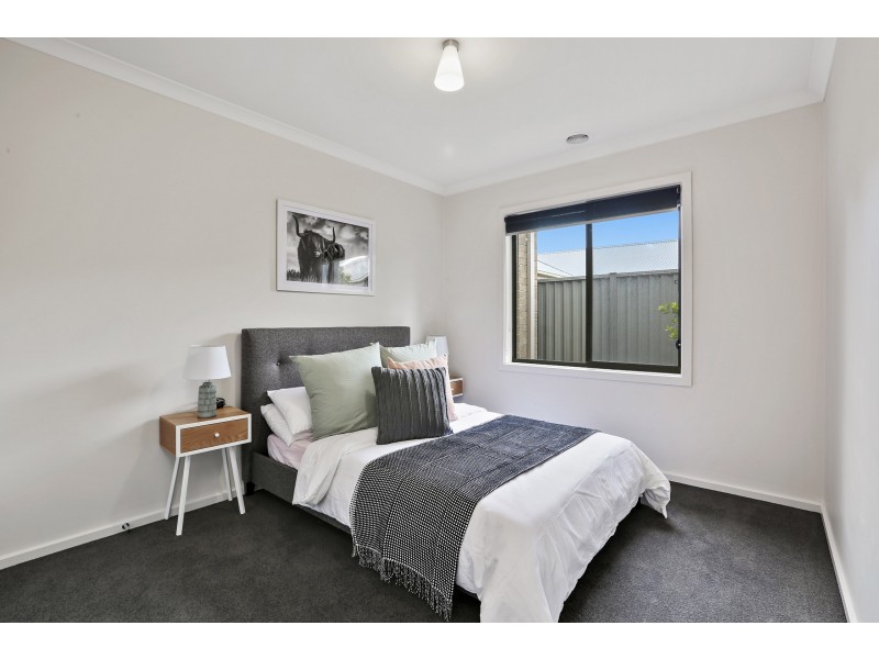 15 Springwater Drive, Lara VIC 3212