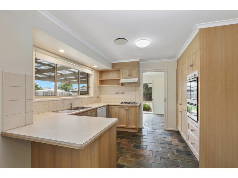 4 Gindalbie Court, Lara VIC 3212