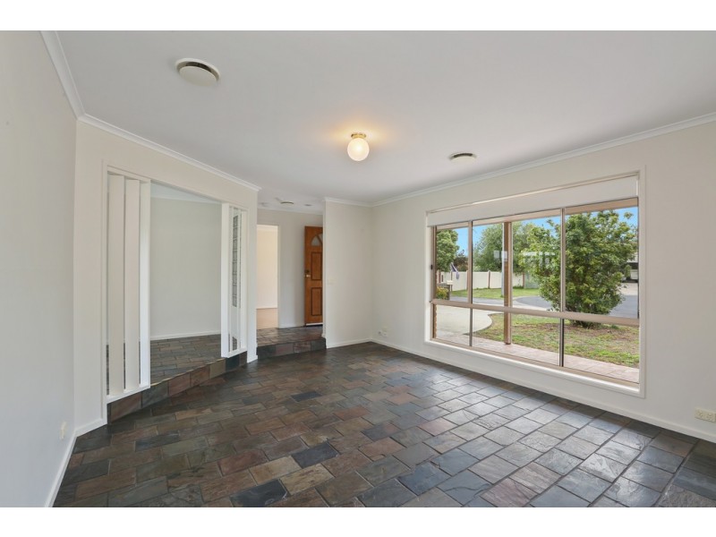 4 Gindalbie Court, Lara VIC 3212