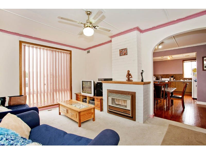 15 Warrawee Avenue, Norlane VIC 3214