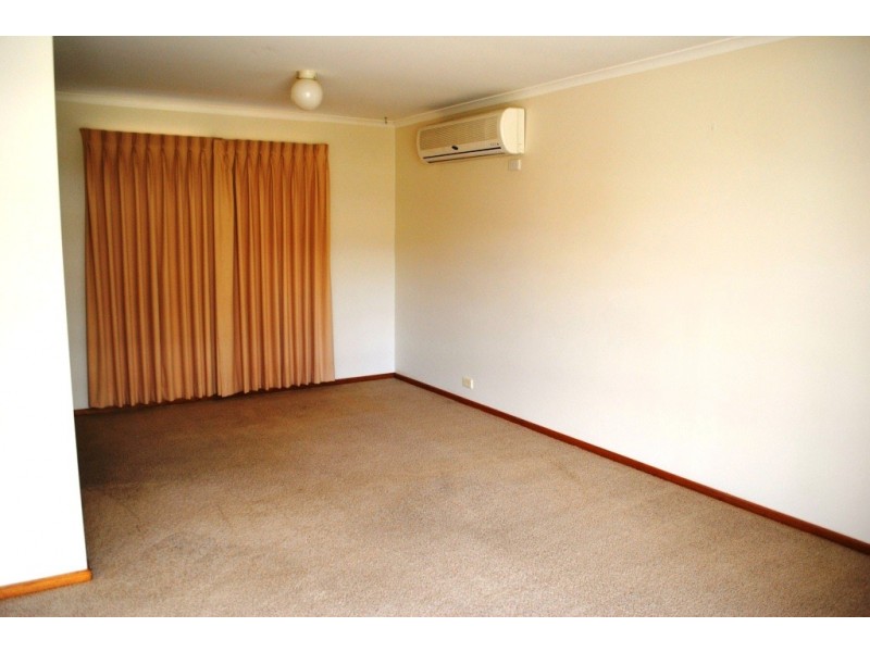 4 Galileo Close, Lara VIC 3212