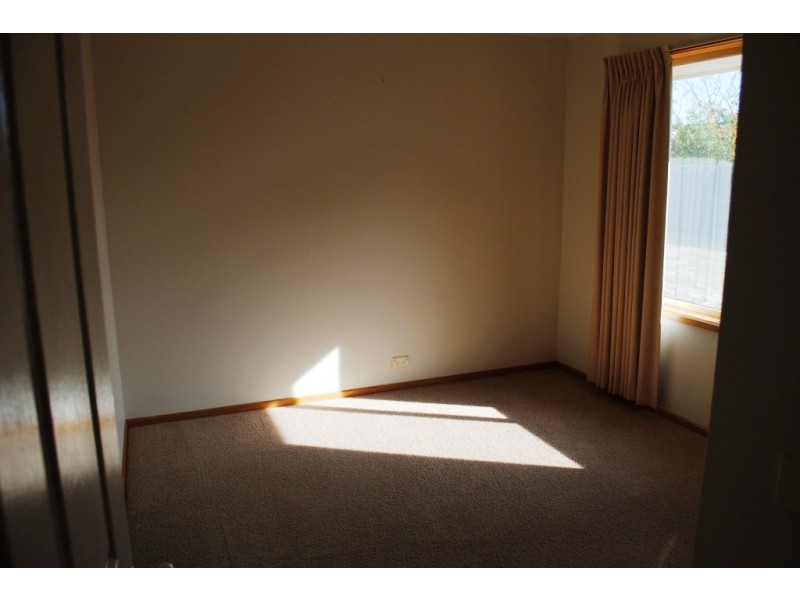 4 Galileo Close, Lara VIC 3212