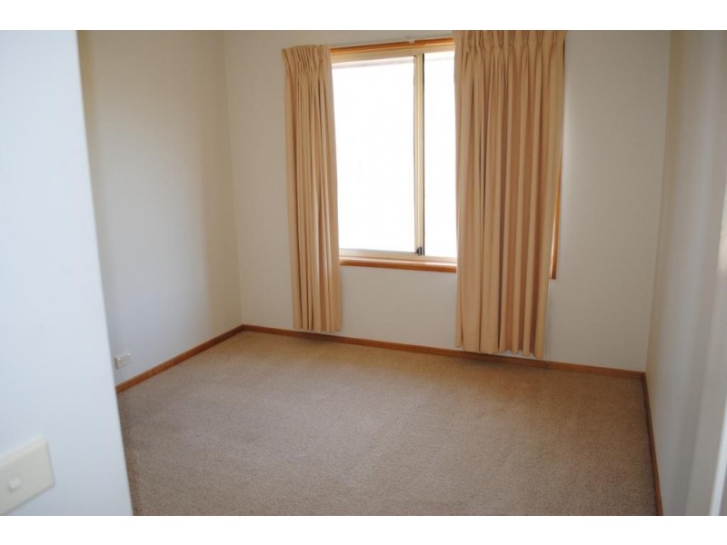 4 Galileo Close, Lara VIC 3212