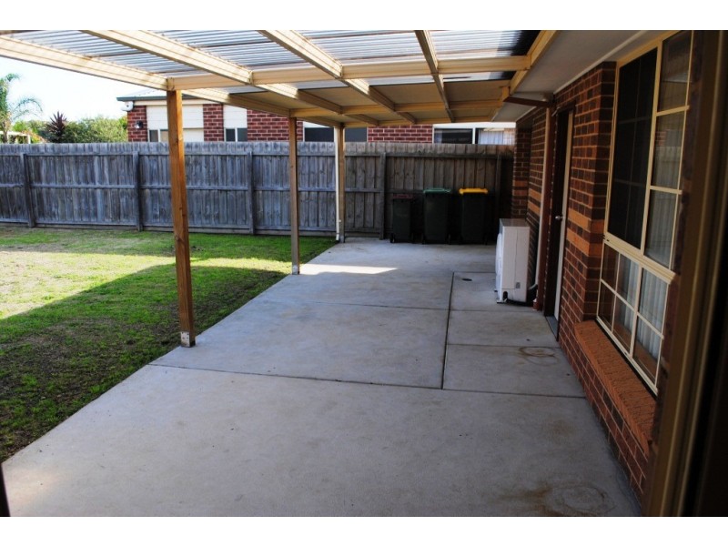 4 Galileo Close, Lara VIC 3212