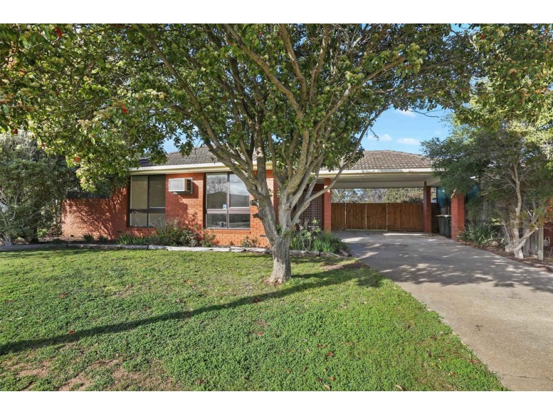 18 Sheeran Crescent, Lara VIC 3212