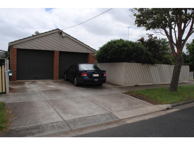 18 Bingara Avenue, Norlane VIC 3214