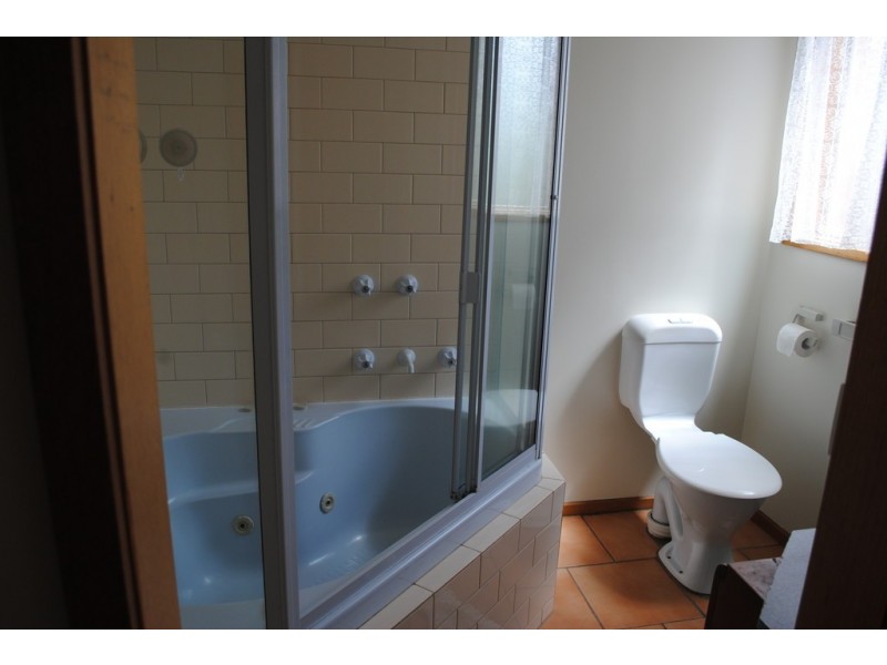 18 Bingara Avenue, Norlane VIC 3214