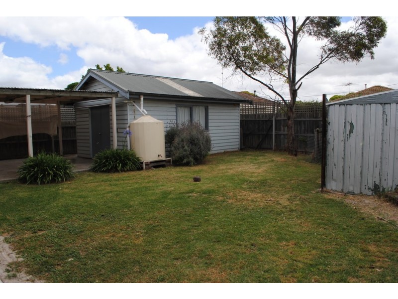 18 Bingara Avenue, Norlane VIC 3214