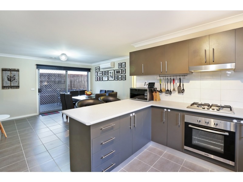 8 Bella Julia Place, Lara VIC 3212