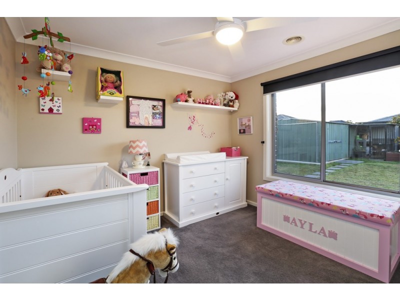 8 Bella Julia Place, Lara VIC 3212