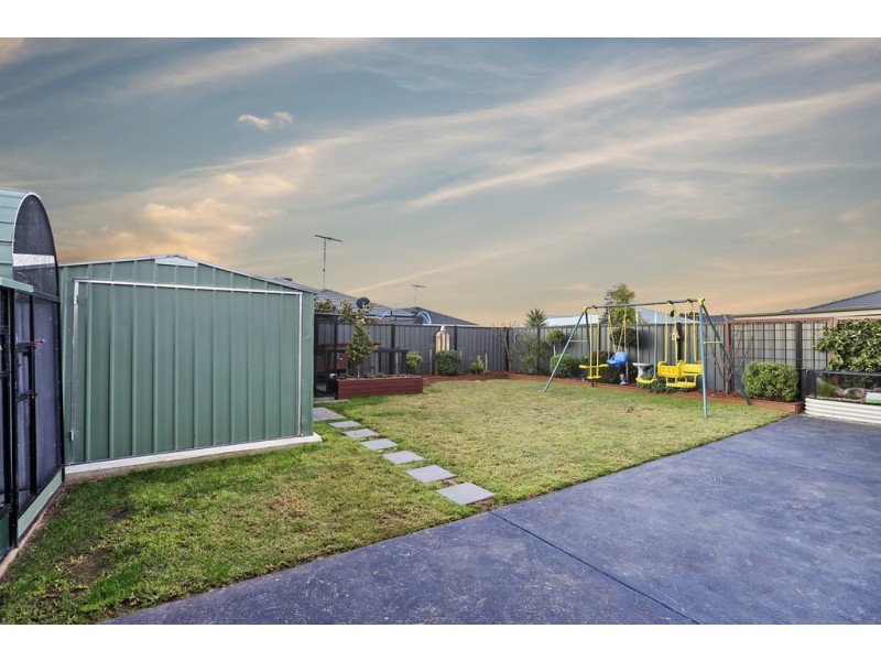 8 Bella Julia Place, Lara VIC 3212