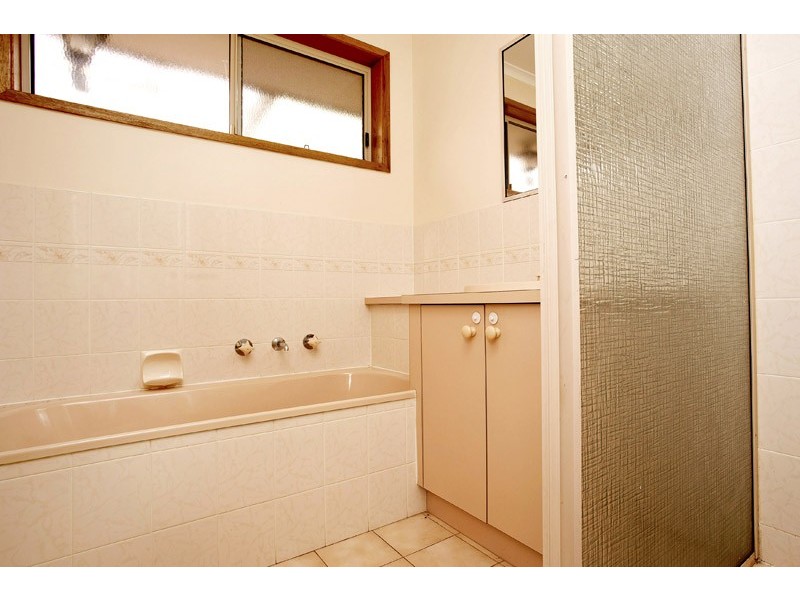 28 Richard Drive, Lara VIC 3212