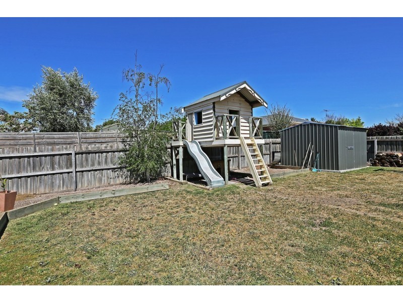 5 Lake Road, Lara VIC 3212