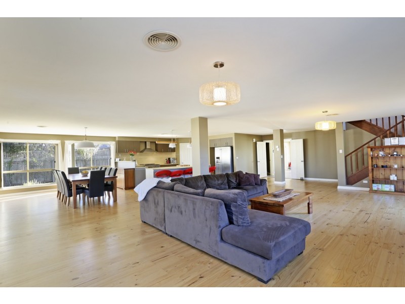 8 Cypress Court, Lara VIC 3212