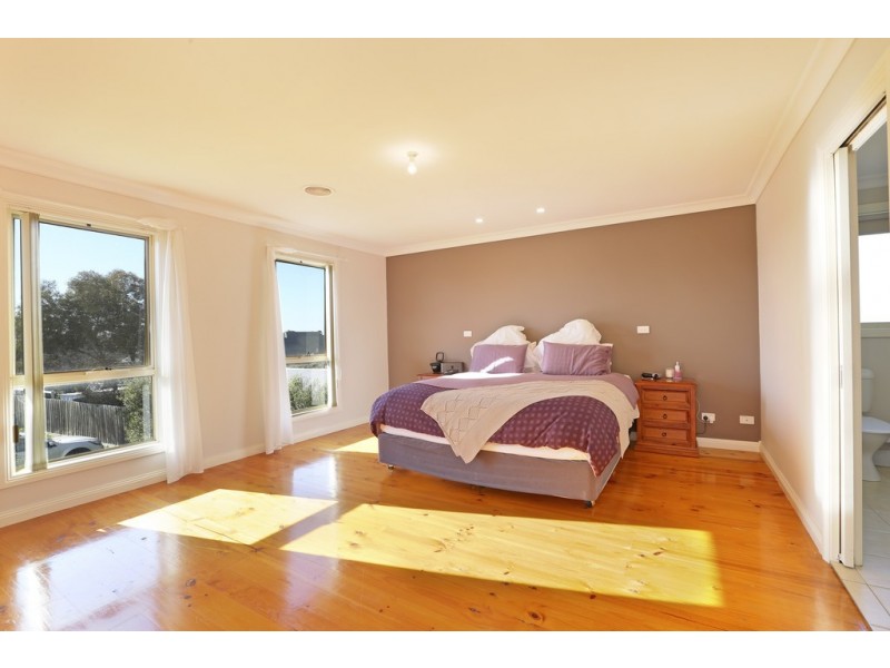 8 Cypress Court, Lara VIC 3212