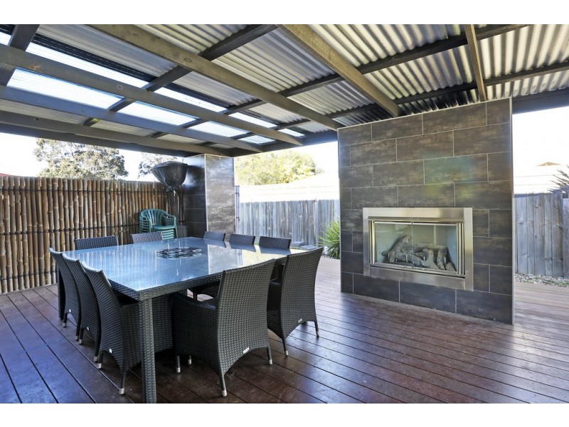 8 Cypress Court, Lara VIC 3212