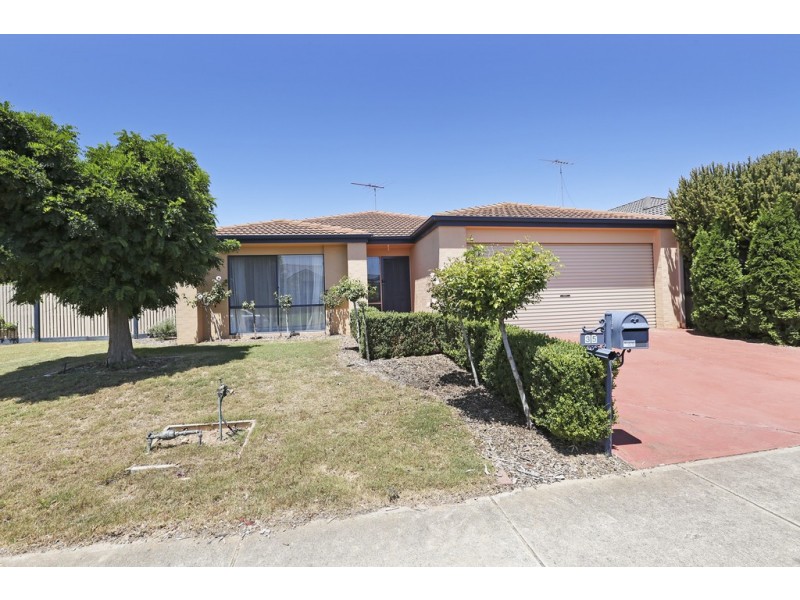 35 Greenleaf Drive, Lara VIC 3212