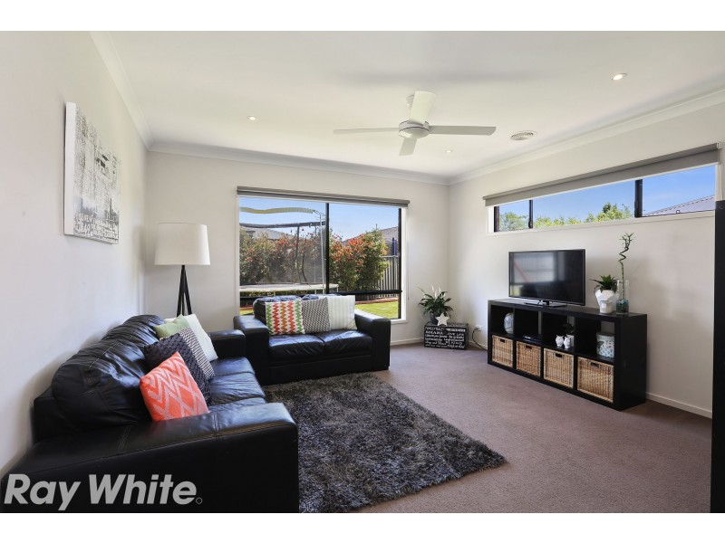 11 Springwater Drive, Lara VIC 3212