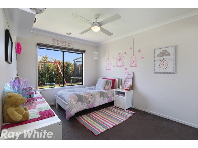 11 Springwater Drive, Lara VIC 3212