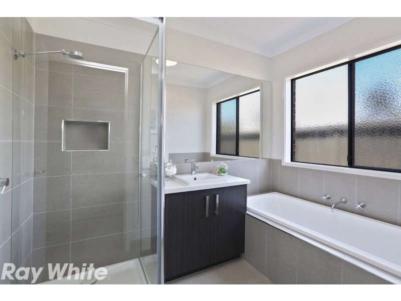 11 Springwater Drive, Lara VIC 3212