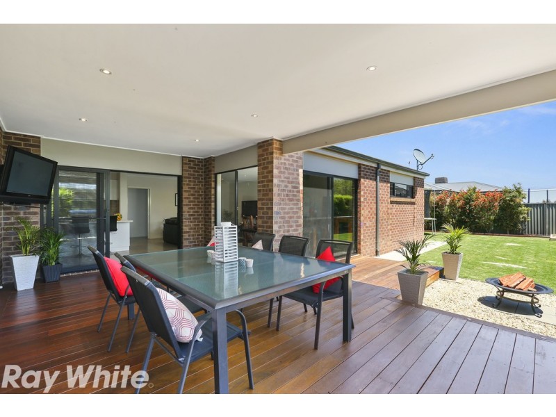 11 Springwater Drive, Lara VIC 3212