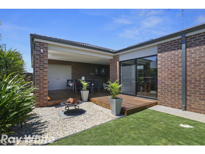 11 Springwater Drive, Lara VIC 3212