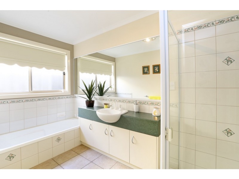 9 Felicity Court, Lara VIC 3212