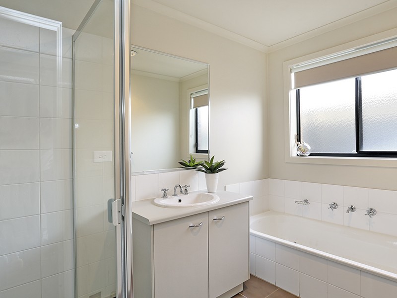 32 Nankeen Avenue, Lara VIC 3212