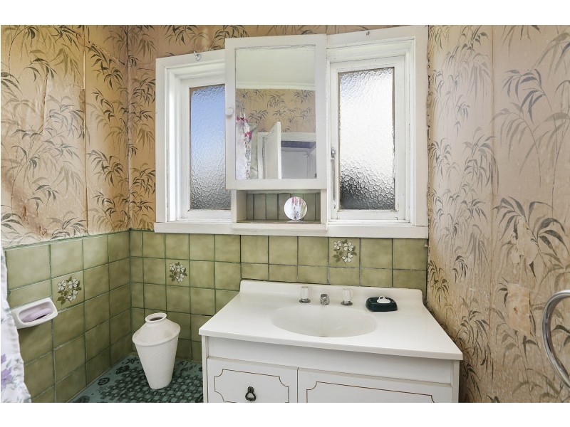 40 Swallow Crescent, Norlane VIC 3214