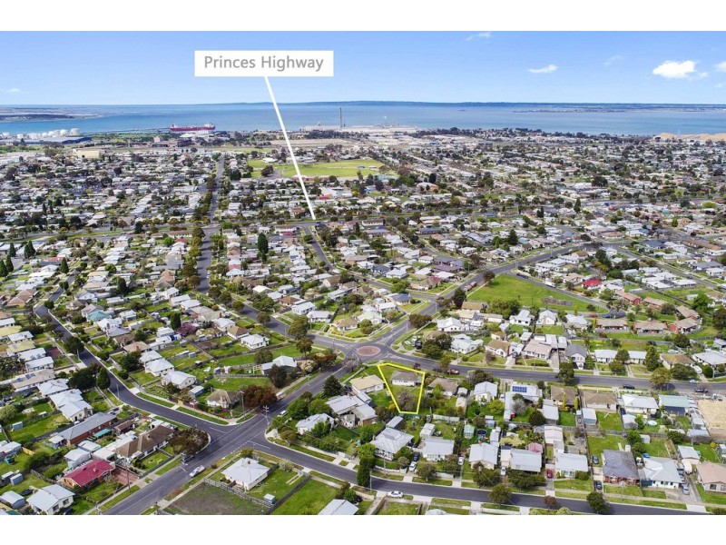 40 Swallow Crescent, Norlane VIC 3214