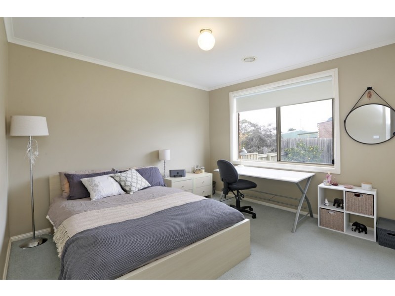 6 Bracknell Court, Lara VIC 3212