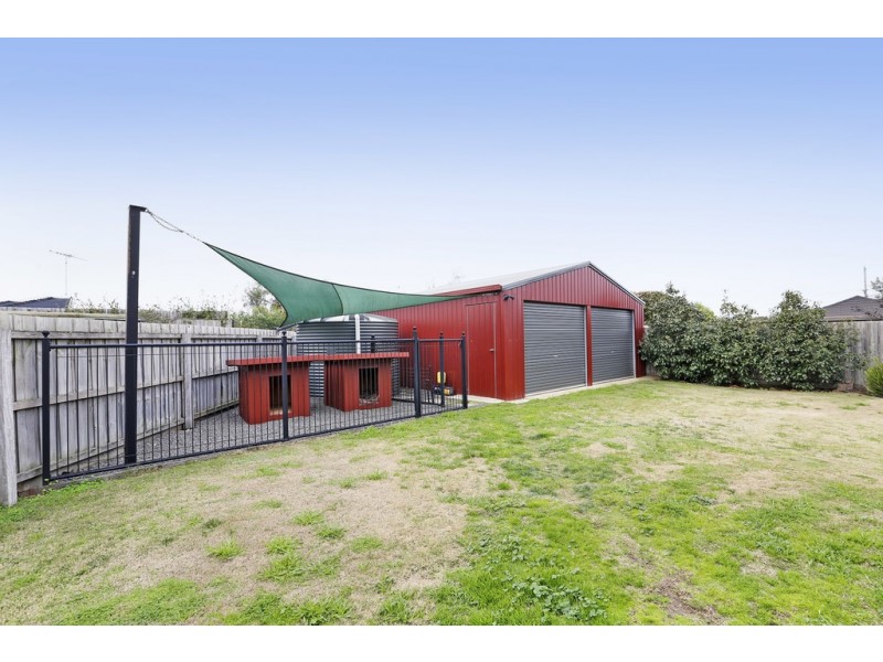 6 Bracknell Court, Lara VIC 3212