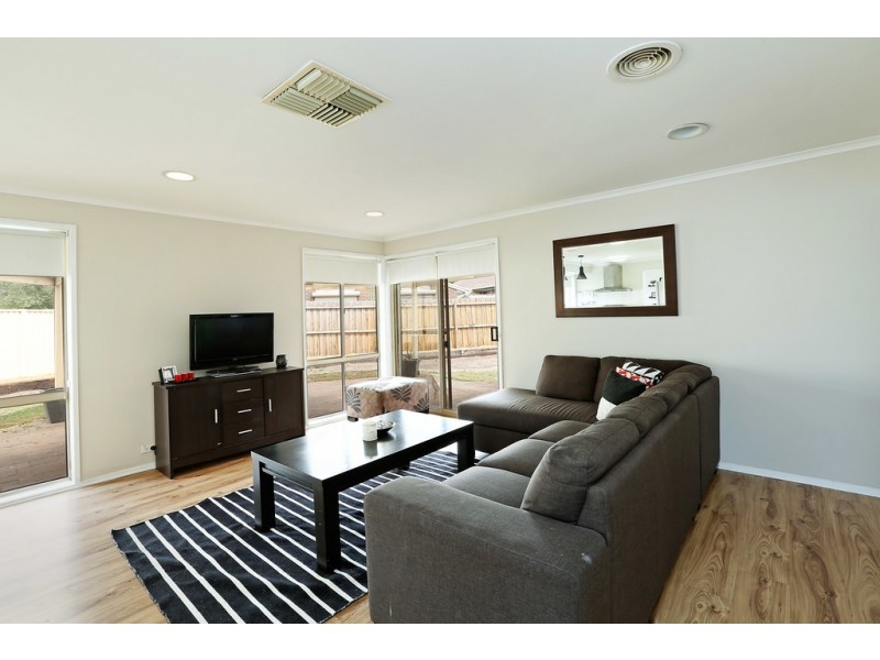 8 Cathcart Court, Corio VIC 3214