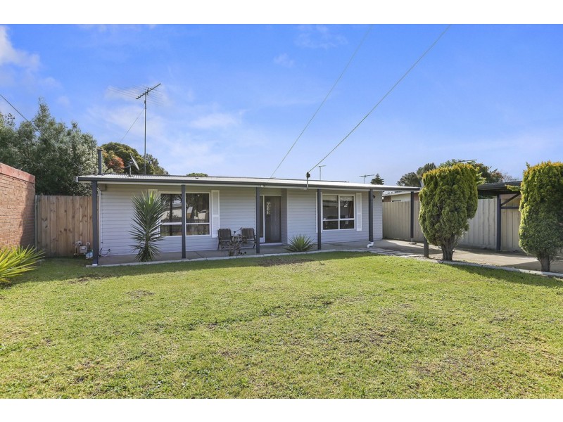 18 Merlin Crescent, Corio VIC 3214