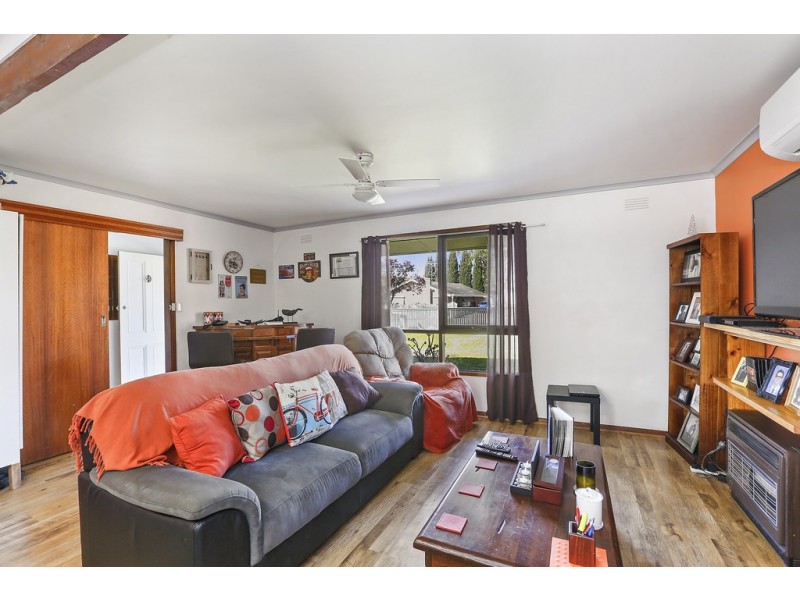 18 Merlin Crescent, Corio VIC 3214