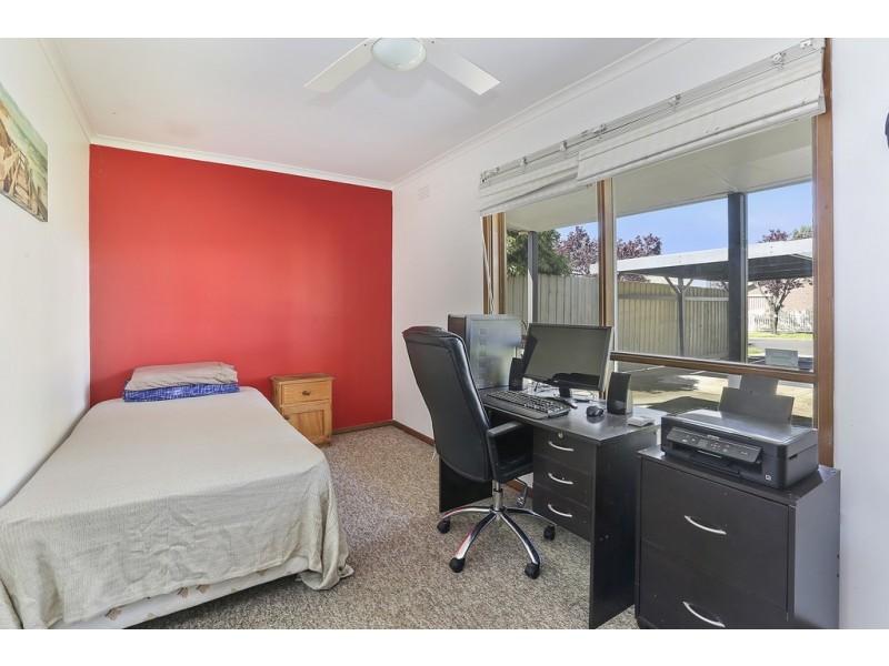 18 Merlin Crescent, Corio VIC 3214