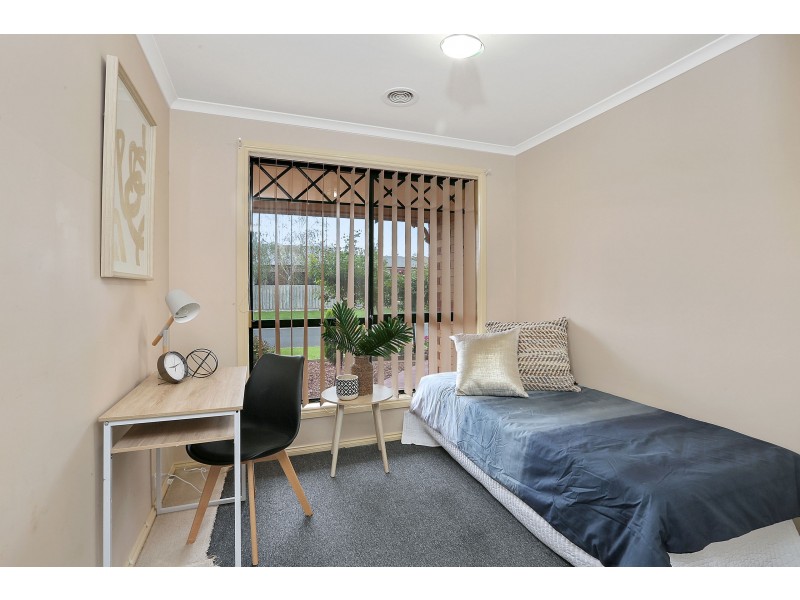 2-4 Marina Court, Lara VIC 3212